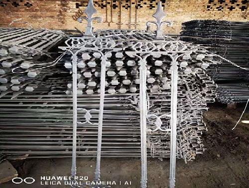 洛陽(yáng)鋅鋼護(hù)欄廠